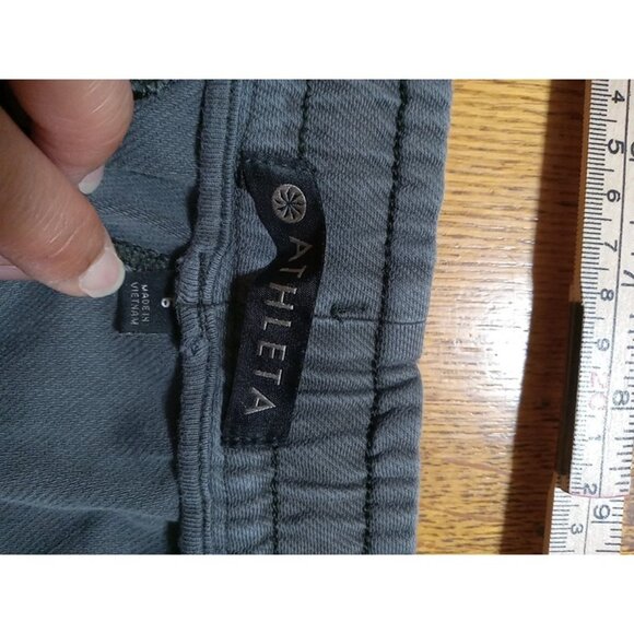 ATHLETA  Shorts Womens 6 GRAY Grey Preowned Summer Exercise Yoga Workout Running - Picture 7 of 9